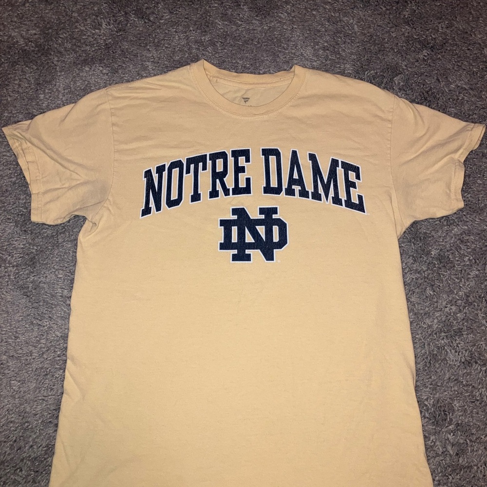 Notre Dame Fanatics Shirt (Medium)